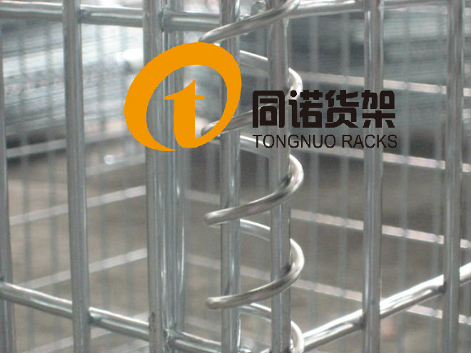 Wire mesh container